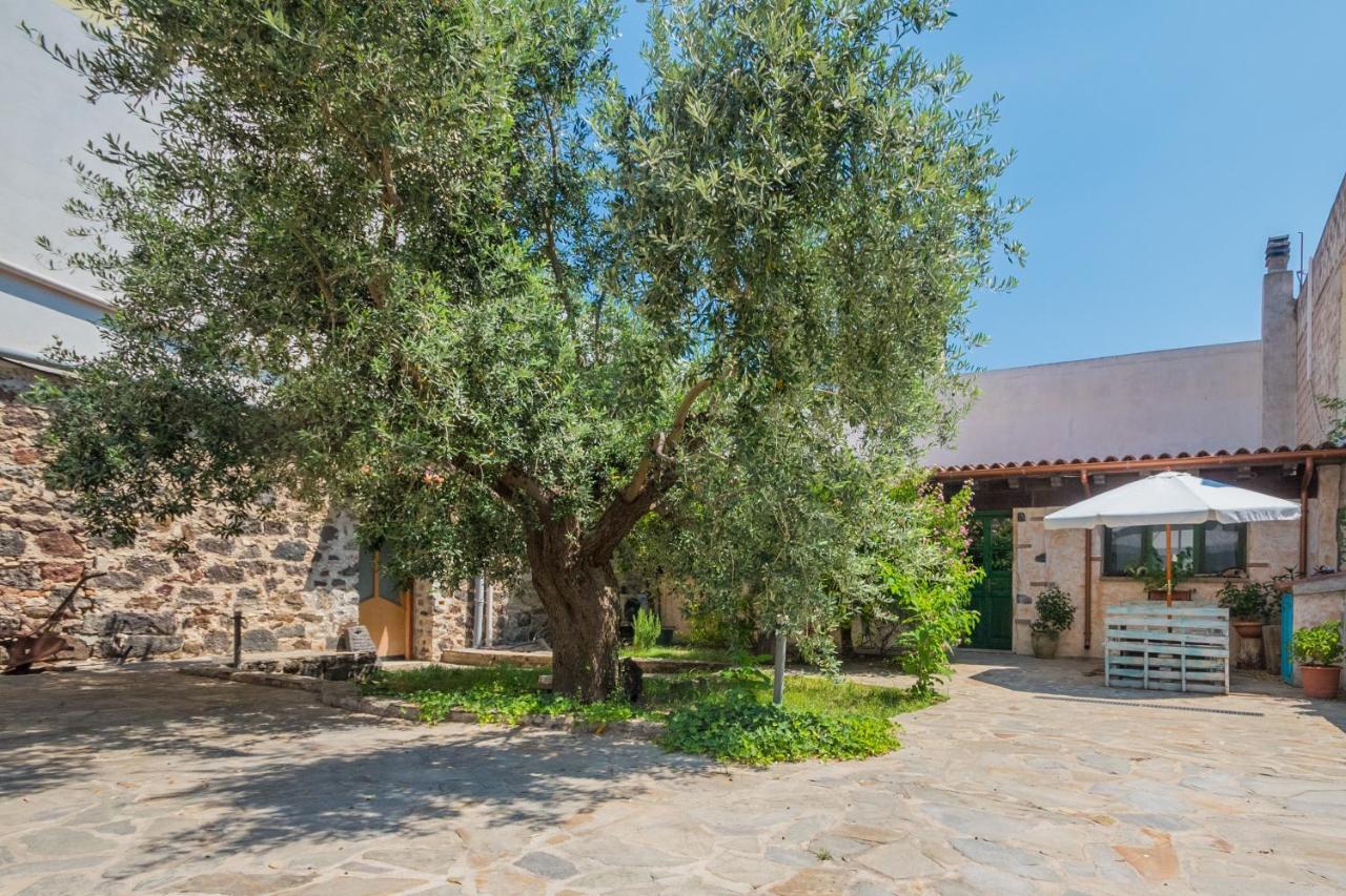 דירות אורוסיי Sa Dommo De Sa Pietate מראה חיצוני תמונה